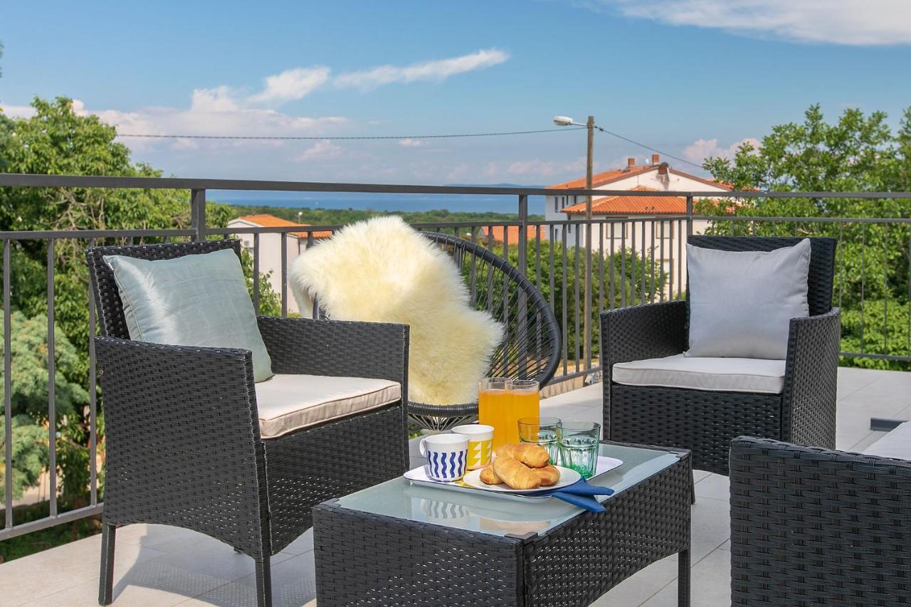 Premium 100M2 Sea View Apartment Liznjan Exterior photo