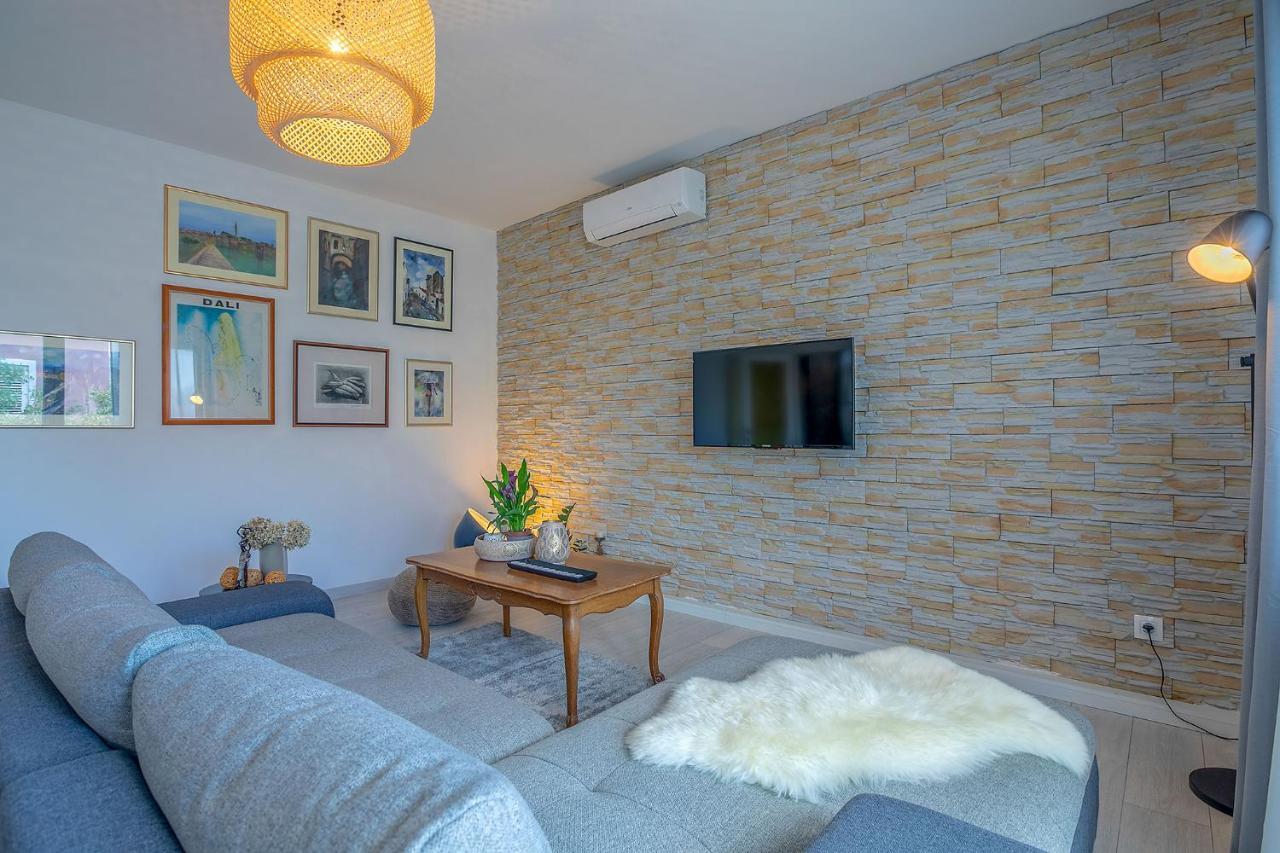 Premium 100M2 Sea View Apartment Liznjan Exterior photo